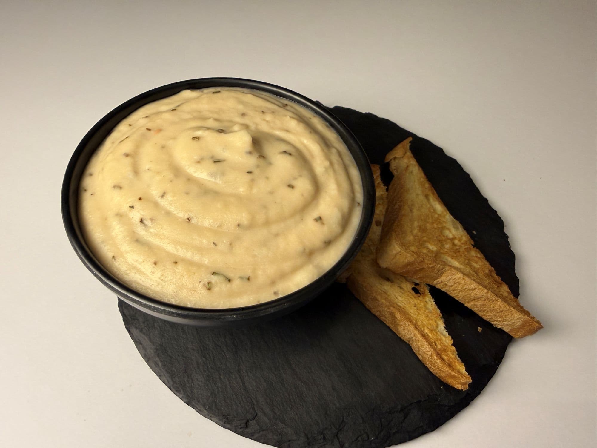 11_Fehérbabos mártogatós_Insta_márc.JPG