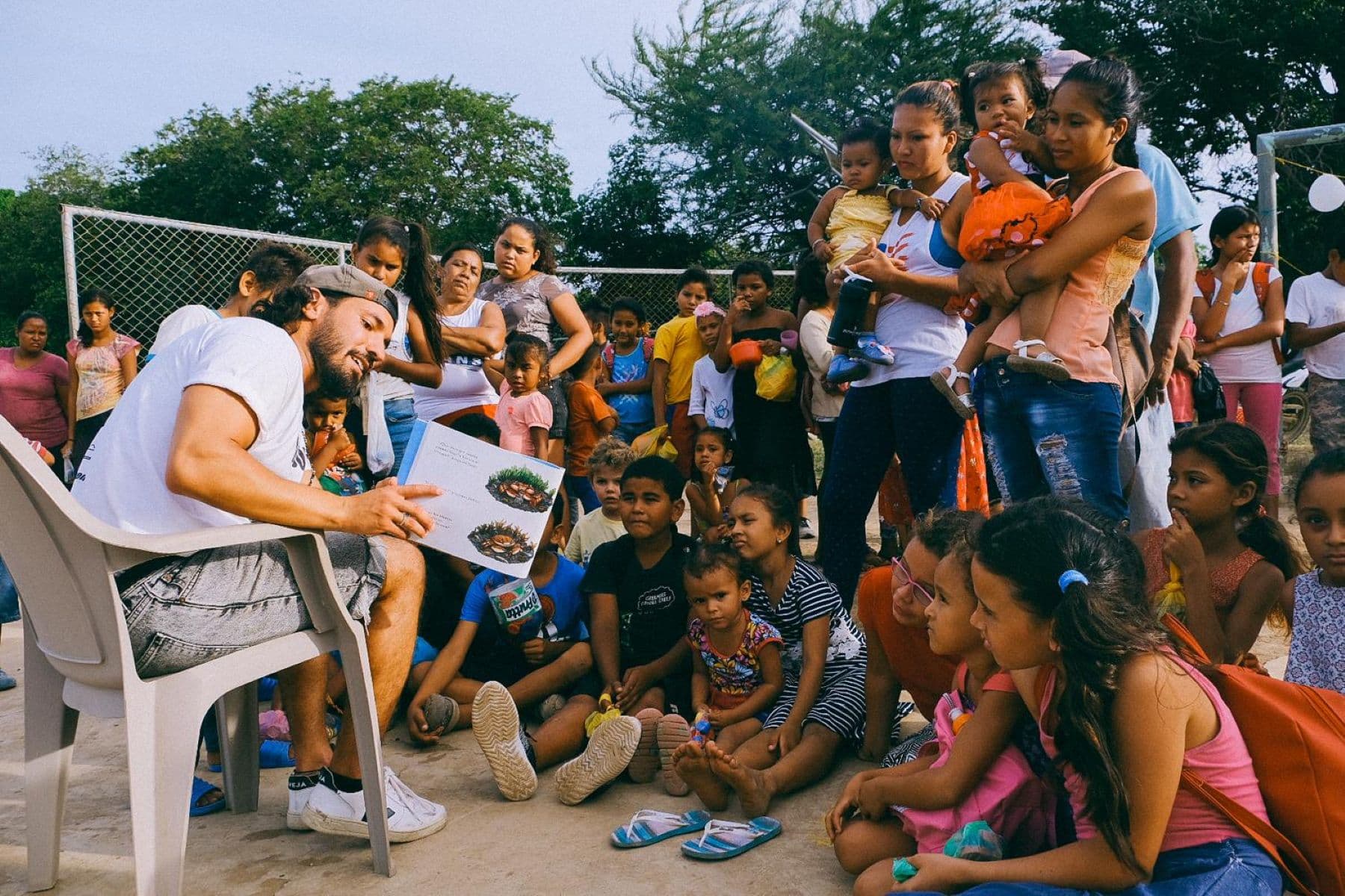 13_Buy Food with Plastic_Insta_ápr.jpg